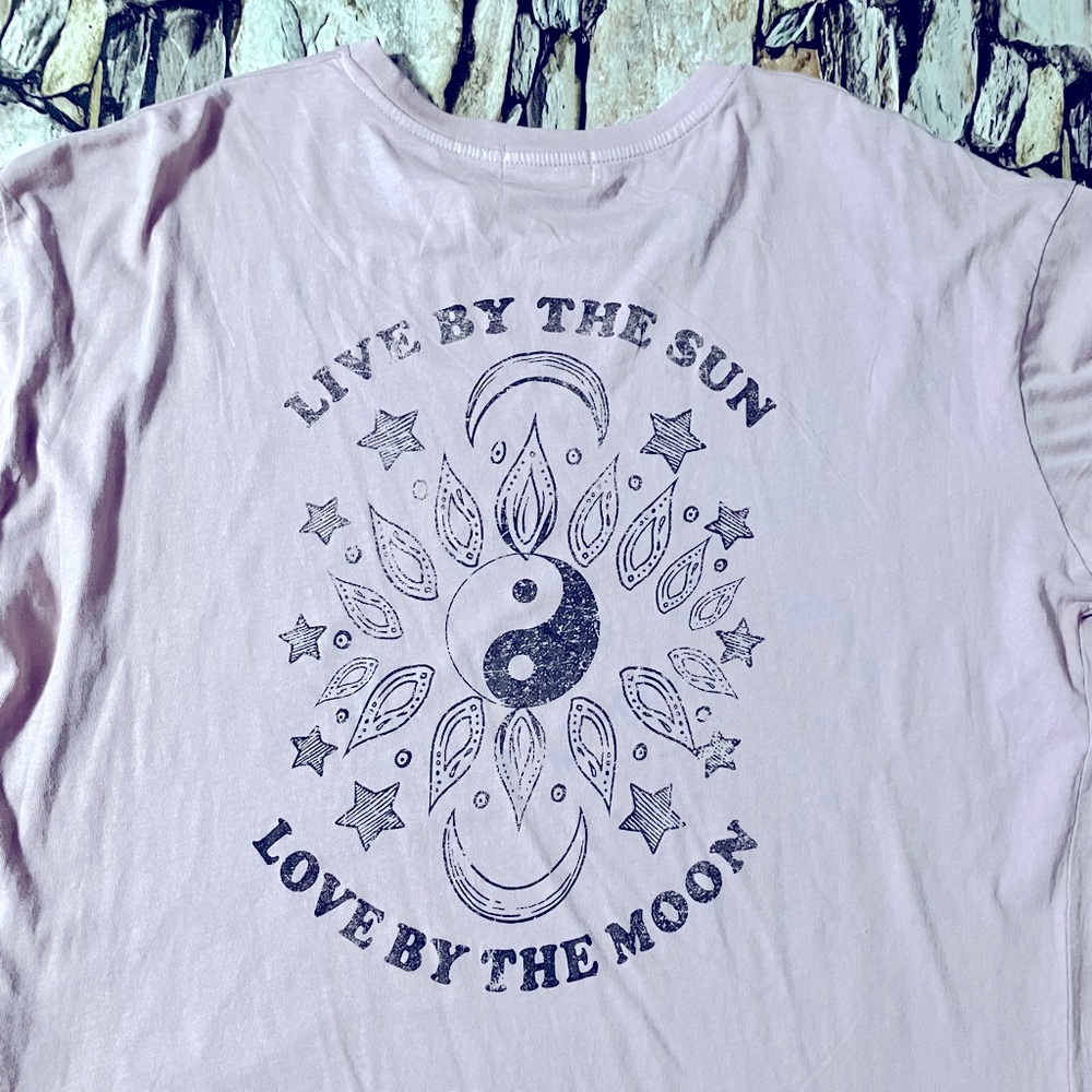 1X yin yang-moon and stars tee